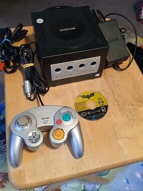 Nintendo Gamecube,1 Controller ,1 LOOSE GAME tested & Working ALL OEM